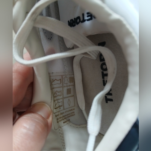 Tretorn Rawlins Sneakers in White and dark Blue. Size 7 - Picture 8 of 9